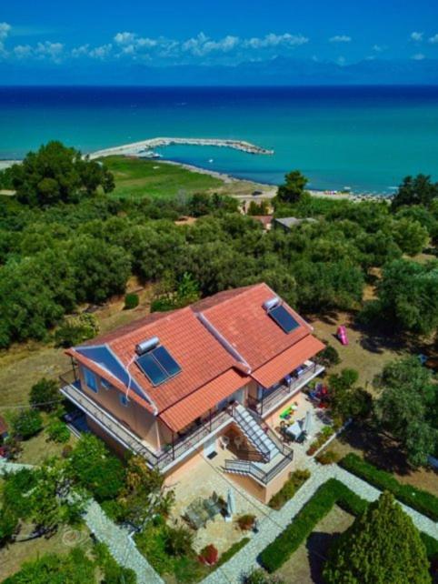 Maria'S Paradise Astrakeri ภายนอก รูปภาพ