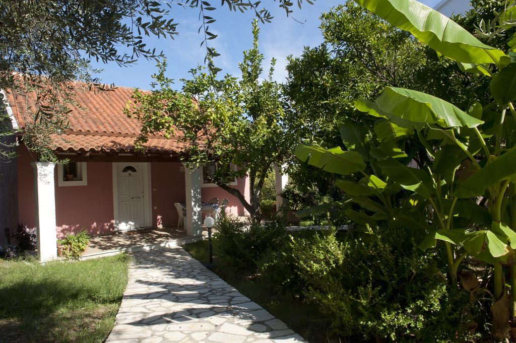 Maria'S Paradise Astrakeri ภายนอก รูปภาพ