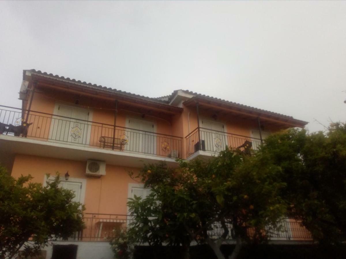 Maria'S Paradise Astrakeri ภายนอก รูปภาพ